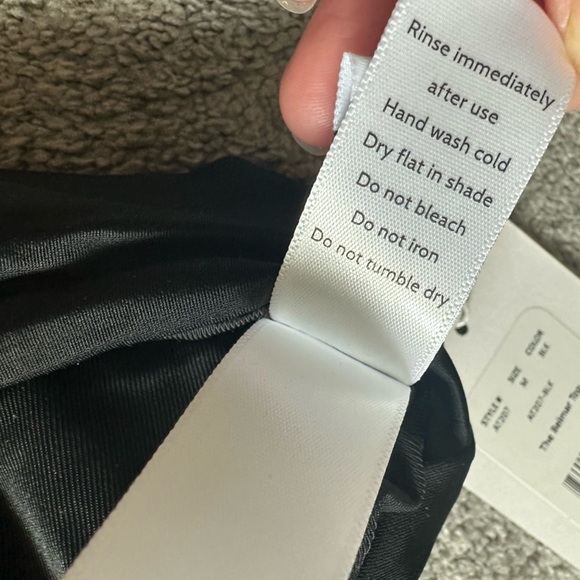 Andie Swim The Belmar Top in Black Size Medium Sustainable Bikini - Picture 7 of 8